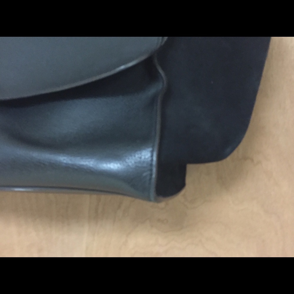 Celine Large Black Trapeze Tote- must sell! - Picture 6 of 8